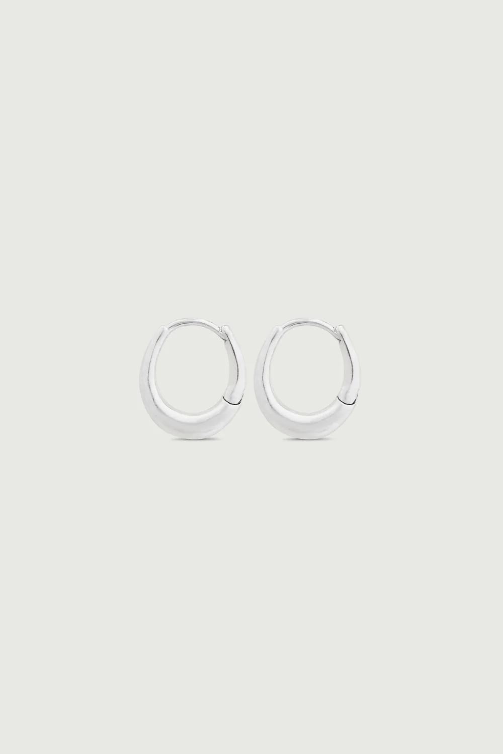 SMALL SILVER HOOPS