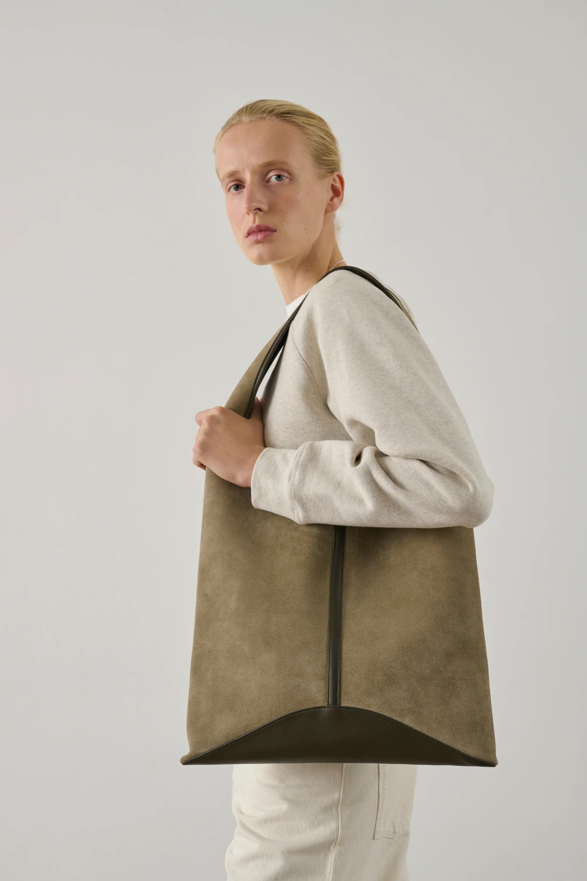 GREY DELICE TOTE BAG - Image 3