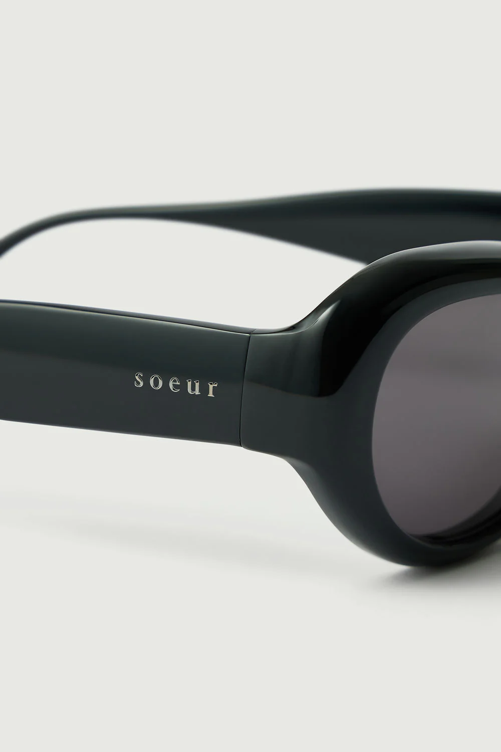 BLACK JEAN SUNGLASSES - Image 6