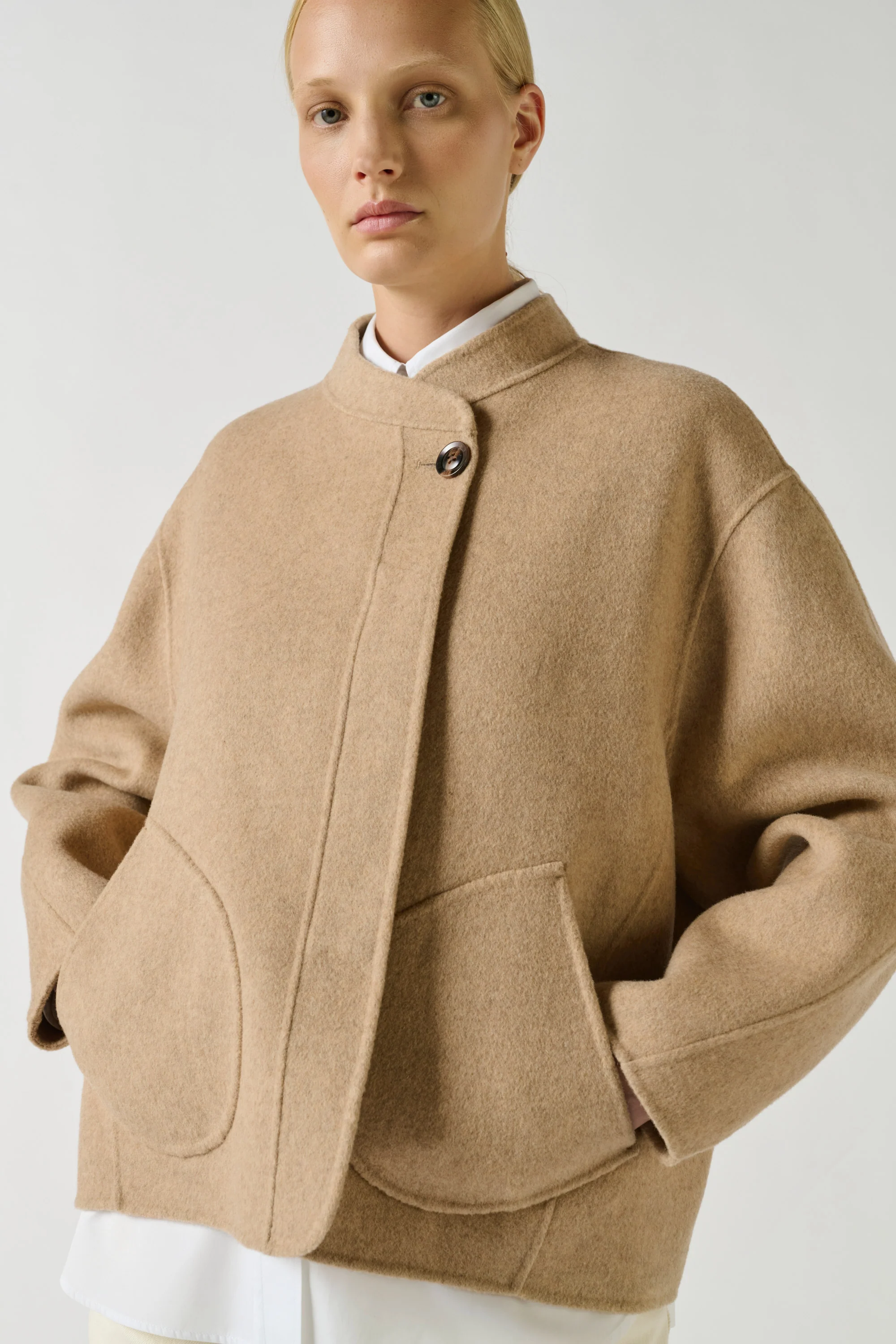 WINDSOR BEIGE COAT - Image 4