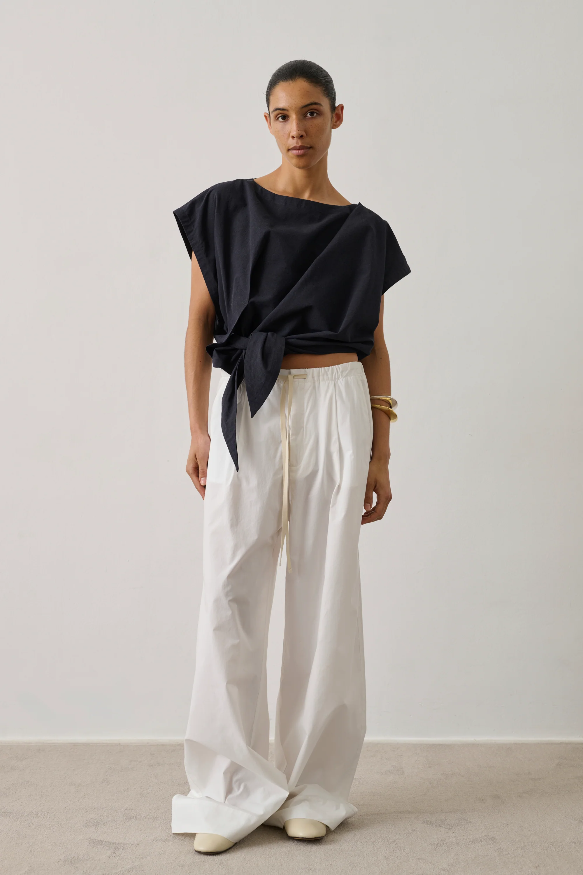 WHITE HUGUES TROUSERS - Image 4
