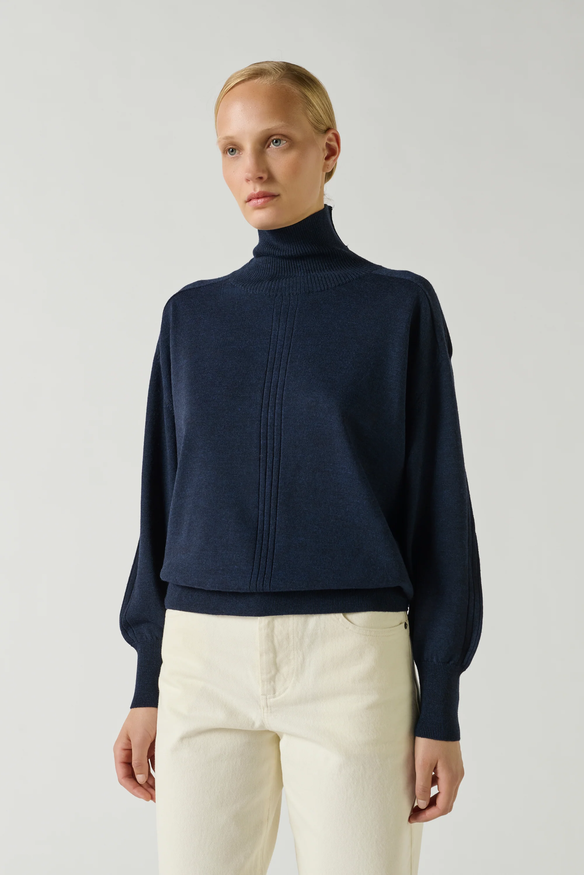 NORD NAVY SWEATER