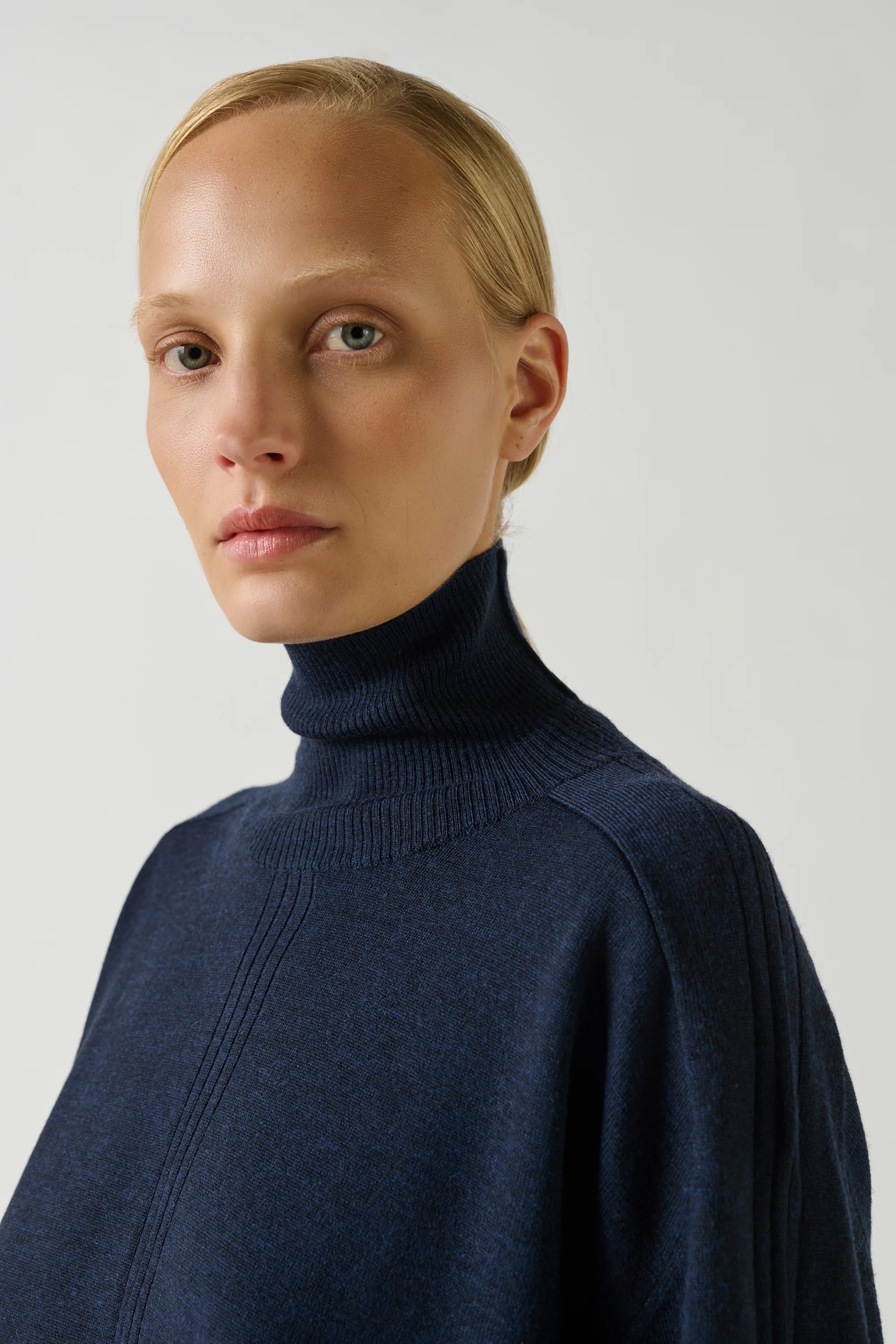NORD NAVY SWEATER - Image 3