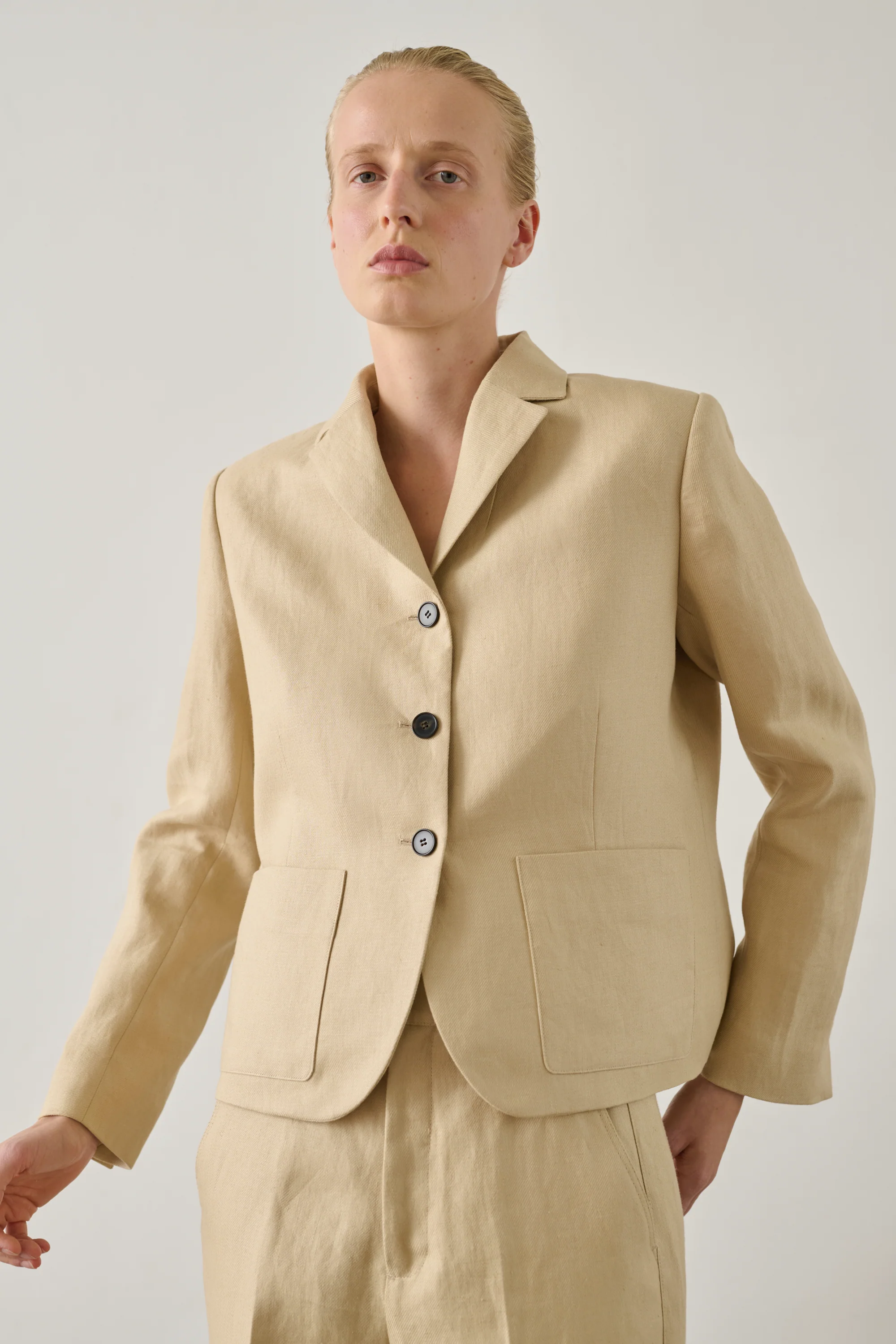 BEIGE HESPERA JACKET